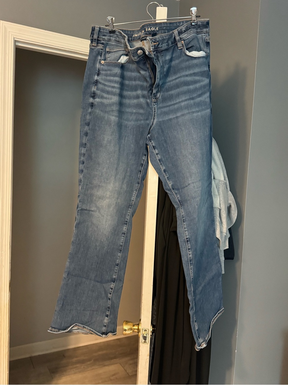 American Eagle Outfitters Faded Blue Wide-Leg Jeans